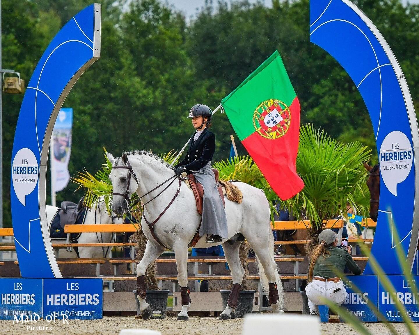 Carminho Filipe reitet für Portugal